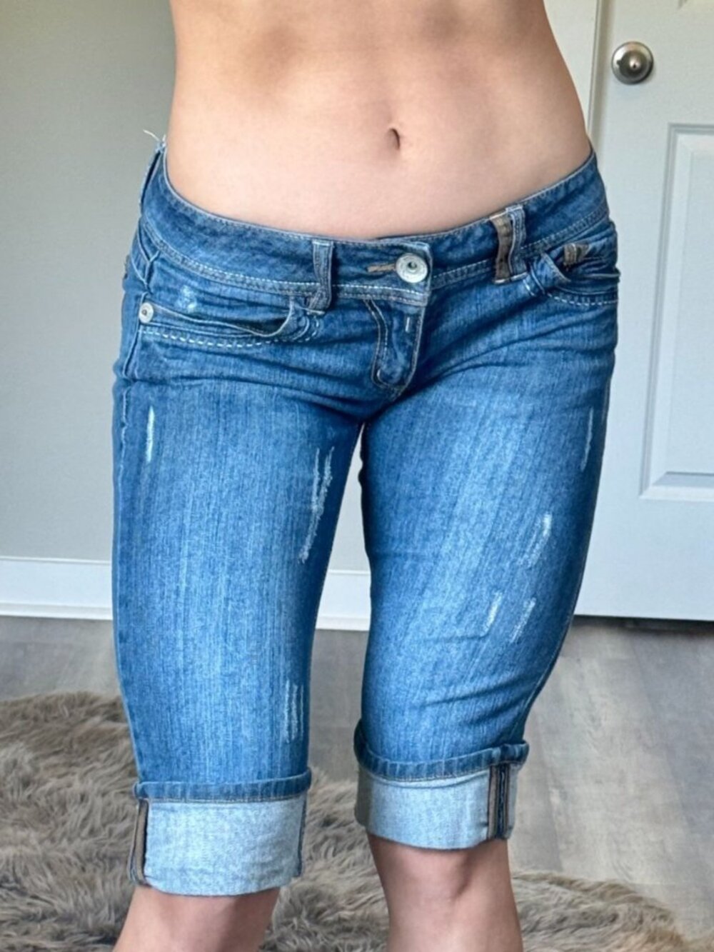 Y2K 2000s Candies Distressed Low Rise Knee Length Jean Shorts Womens 5 Grunge